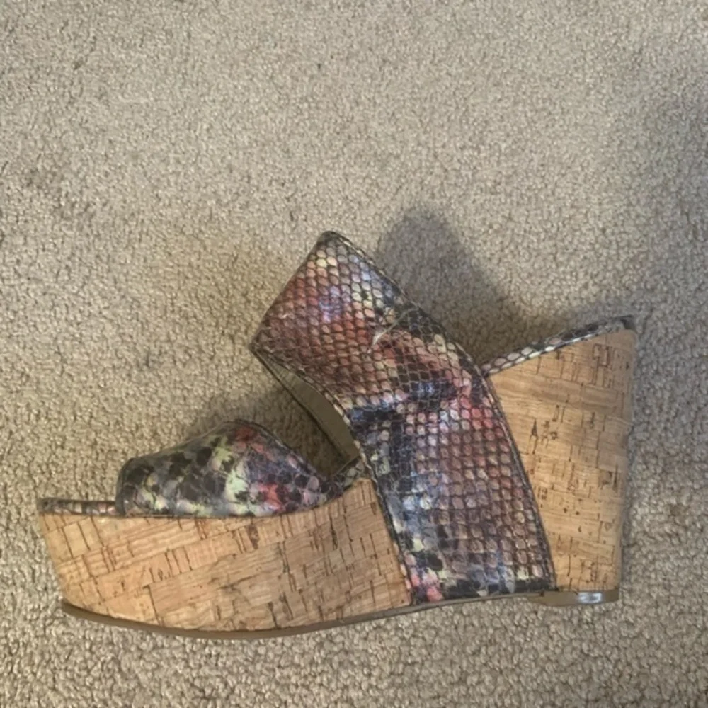 Nine West SnakeSkin‎ Multicolored Wedges 8.5